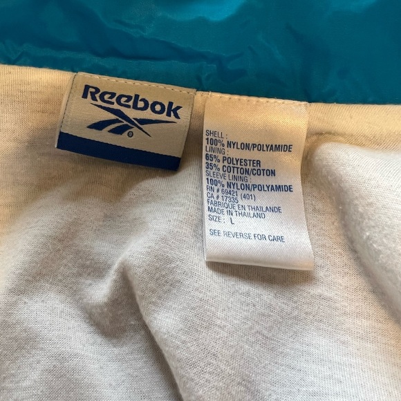 Reebok Vintage Windbreaker Navy white trim Sz L EC looks like never worn - Picture 4 of 15